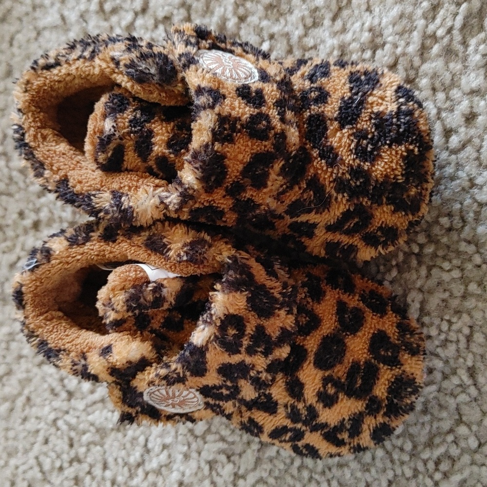 UGG Leopard Baby Booties - Picture 2 of 4